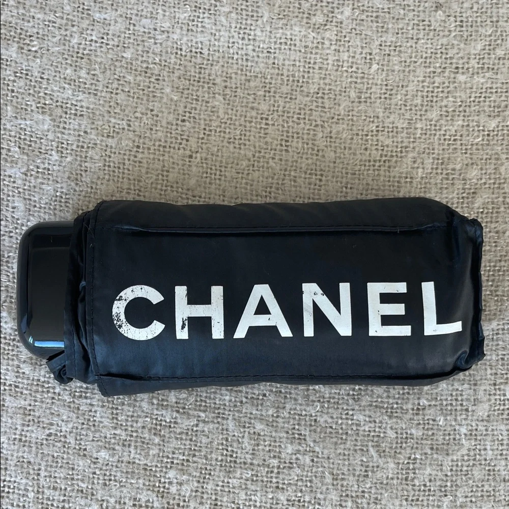 Chanel Black Umbrella Collectible piece - Picture 2 of 13